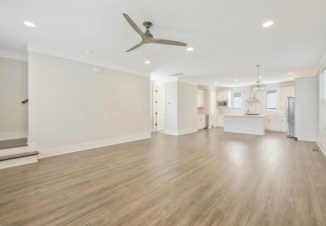 Building Photo - 4603B Illinois Ave