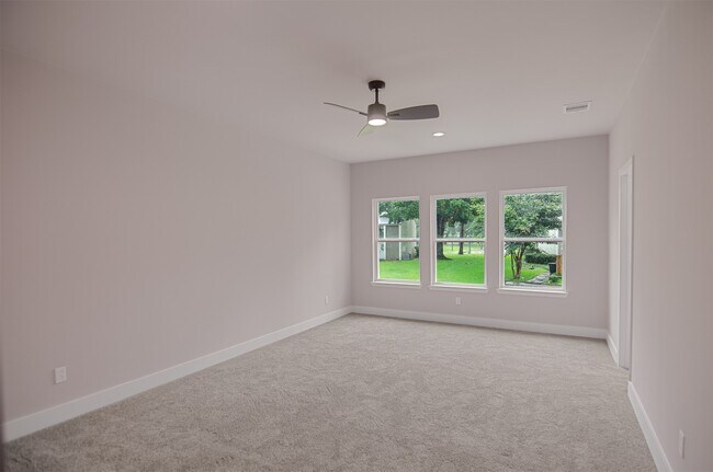 Building Photo - 12310 Glenview Dr