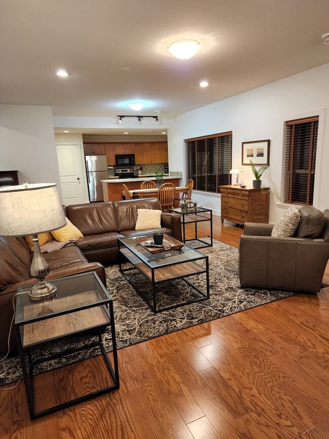 Livingroom into Kitchen - 2013 Capistrano Dr