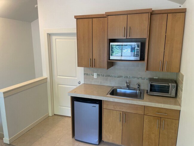 Foto del edificio - 6916 N McKenna Ave
