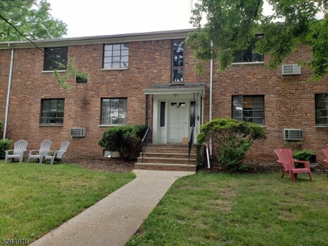 38 Troy Dr Unit D, Springfield, NJ 07081 Condo for Rent in