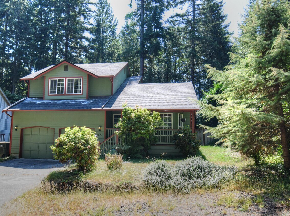 Primary Photo - 7643 Kittiwake Dr SE