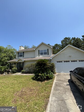 Building Photo - 303 Foxwood Dr