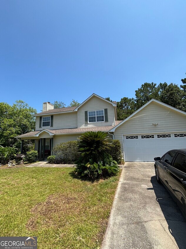 Foto principal - 303 Foxwood Dr