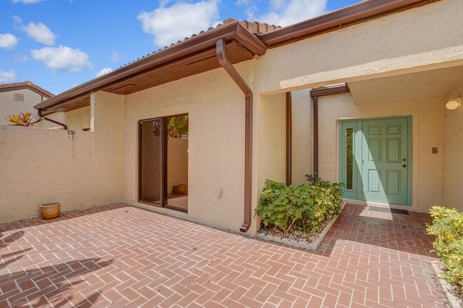 Building Photo - 21770 Cypress Dr