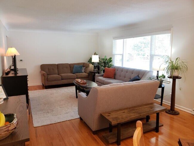 Building Photo - 7410 Beechwood Dr