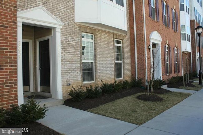 Building Photo - 22363 Concord Station Terrace