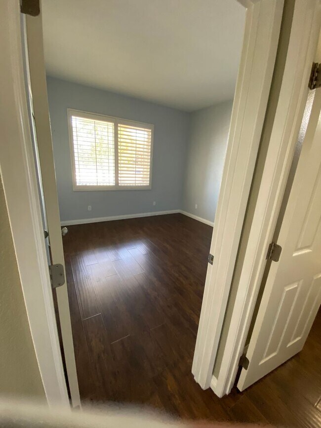 Building Photo - 28595 Autumn Ln