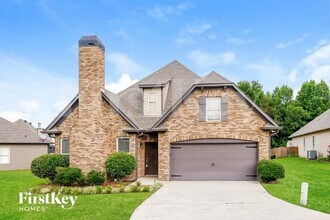 Building Photo - 2072 Shamrock Ln