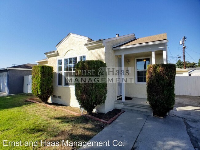 Building Photo - 2 br, 1 bath House - 2257 E. Poinsettia St.