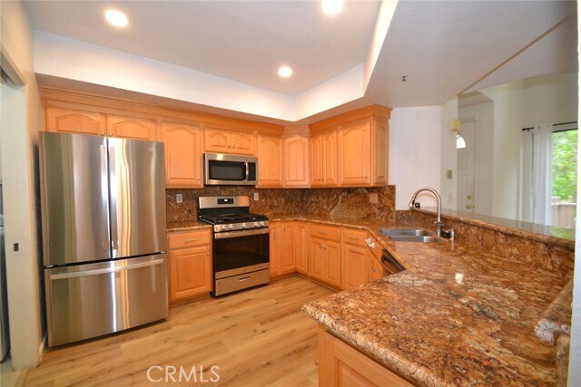 Building Photo - 2555 Plaza del Amo