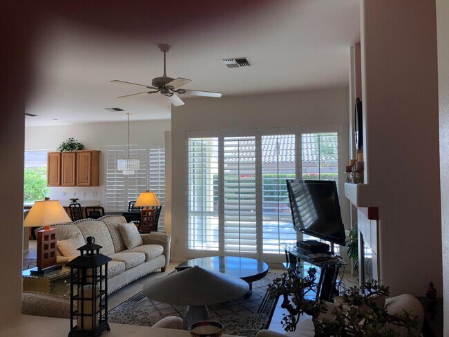 Building Photo - 36626 Tallowood Dr