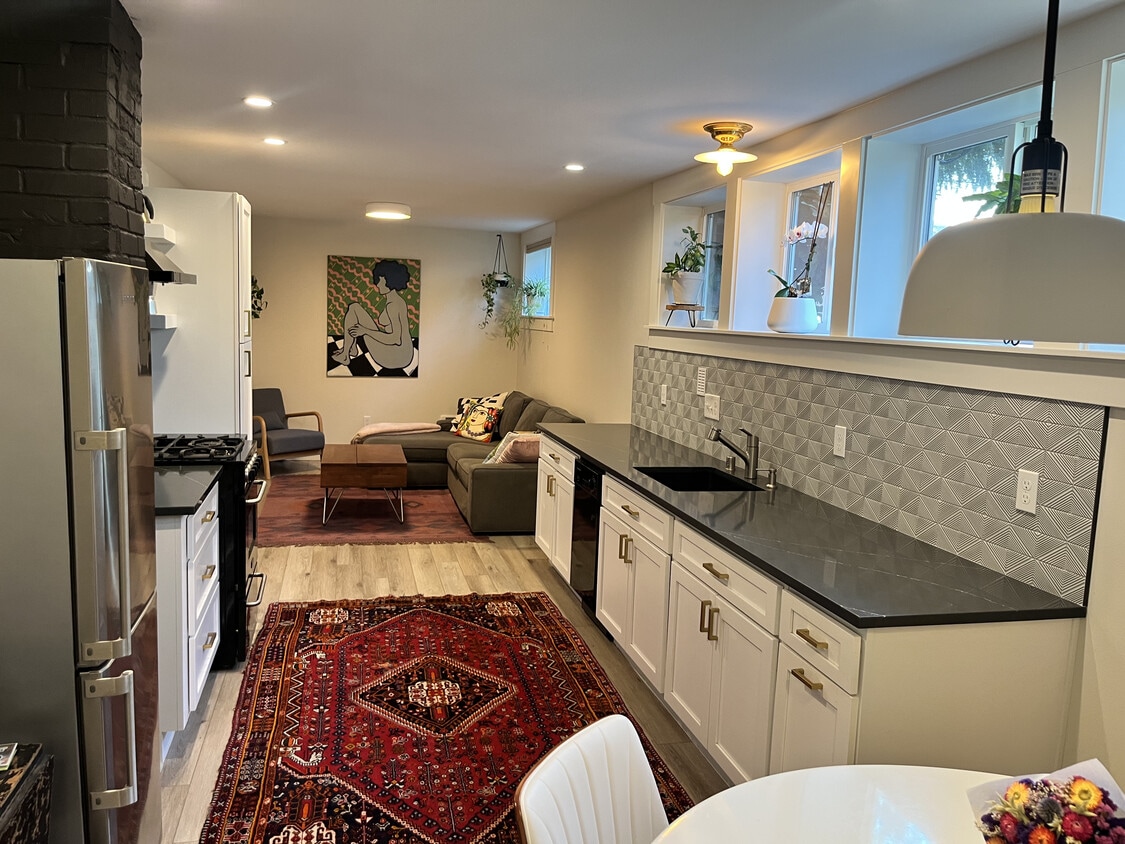 Photo - 6113 39th Ave S (Seattle, WA)