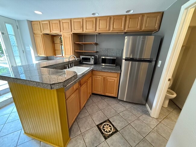 Building Photo - 37 Silver Spruce