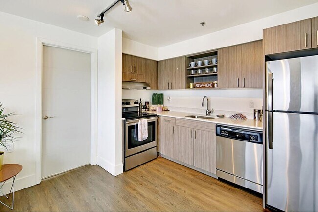 Interior Photo - The Hudson