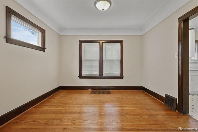 Building Photo - 151 N Genesee Ave