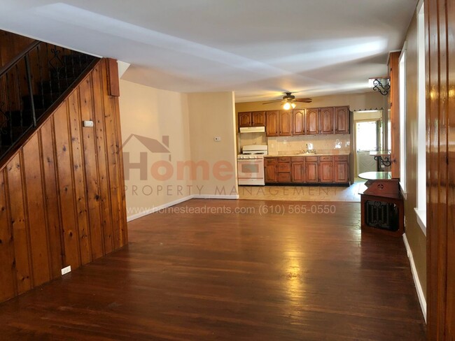 Building Photo - 3 BED, 2 BATH EDDYSTONE HOME