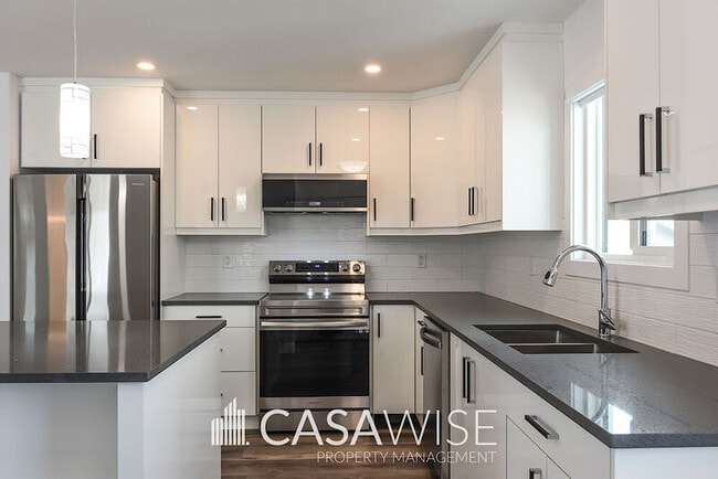 Building Photo - 6548-6175 175 Ave NW