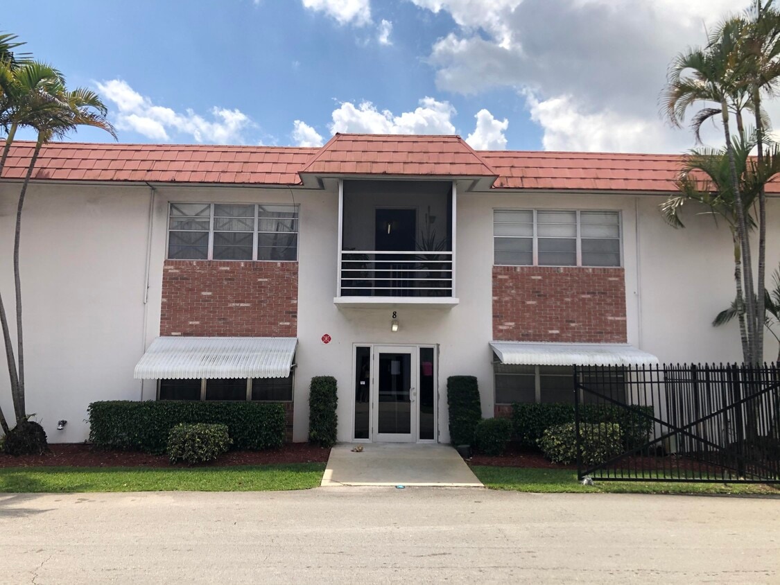 3550 NW 8th Ave Unit 804, Pompano Beach, FL 33064 Condo for Rent in