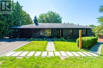Building Photo - 986 Srigley St