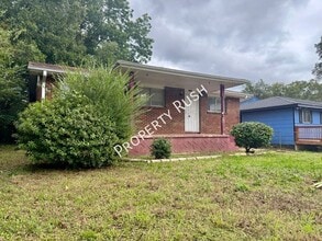 Building Photo - 1012 N Hickory St