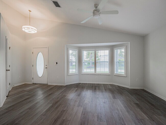 Foto del edificio - 105 Briarcliff Cir