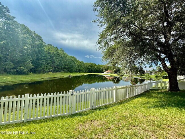 Foto del edificio - 1084 Candlebark Dr