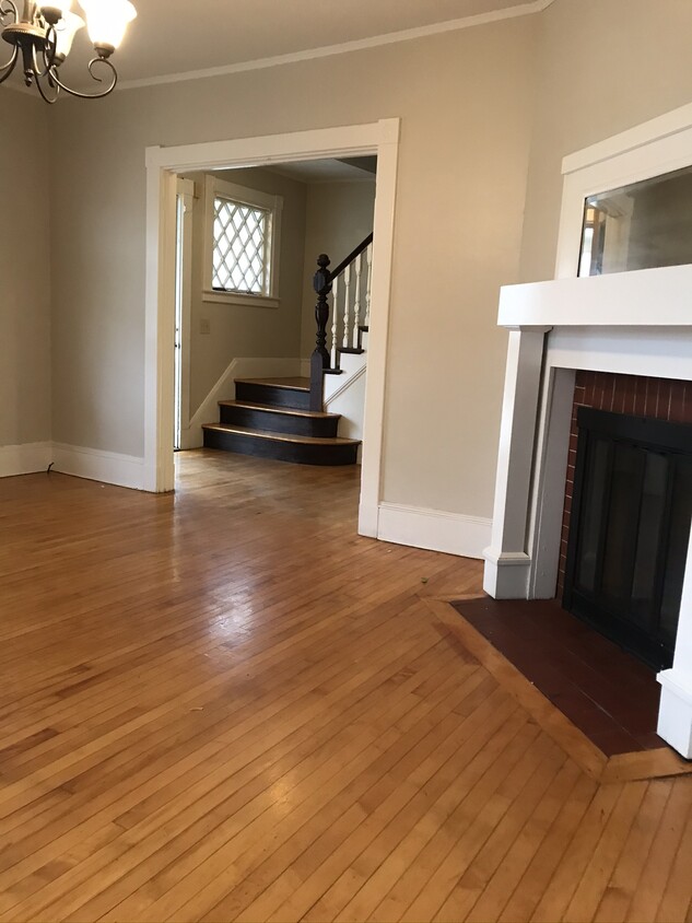 81 Cumberland St, Bangor, ME 04401 House Rental in Bangor, ME