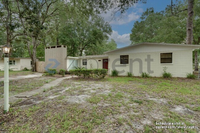 Building Photo - 3028 NE 14th Dr