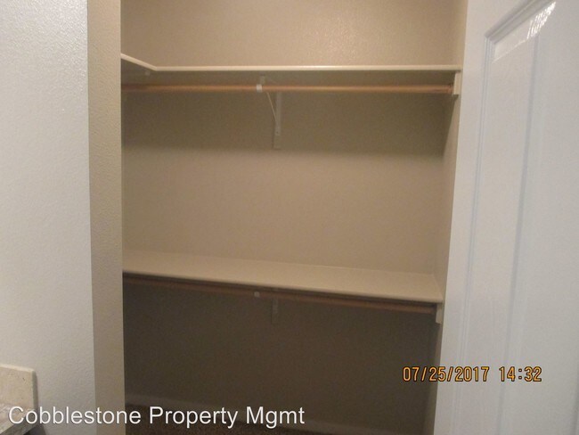 Building Photo - 2655 N Fastwater Ave