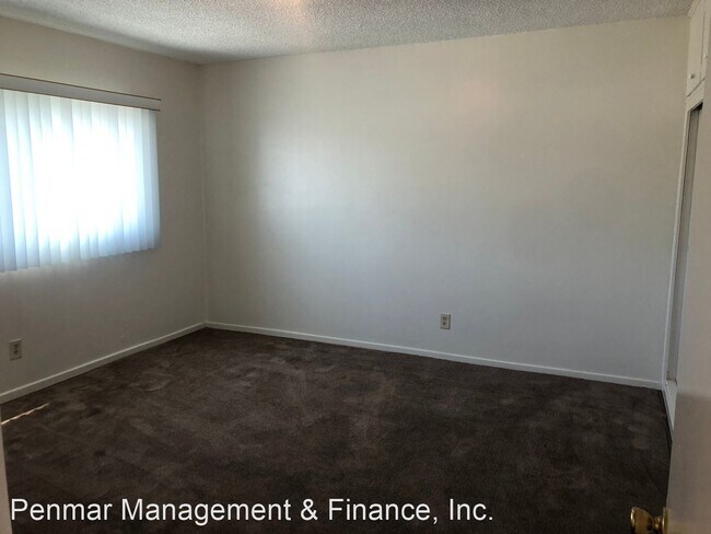 Foto del edificio - 436 E Tamarack Ave