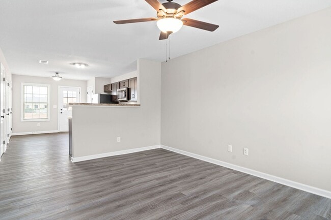 Interior Photo - 931 Professional Park Dr