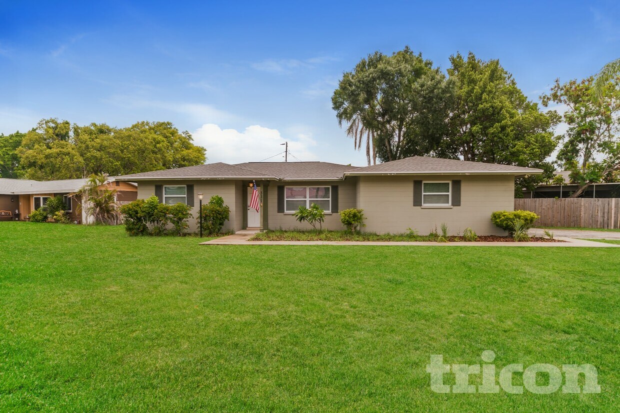 Foto principal - 331 Mendez Dr