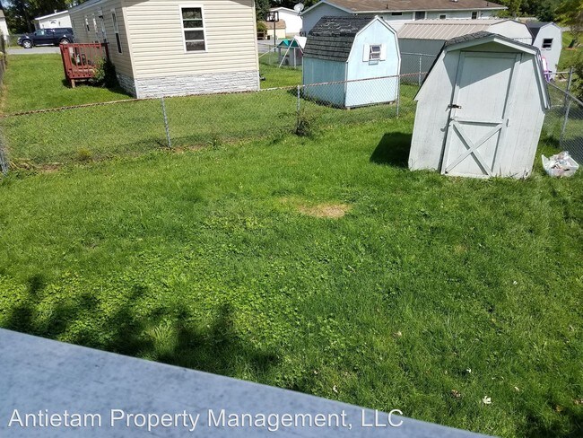 Building Photo - 3 br, 1 bath House - 12035 N. Scottish Court