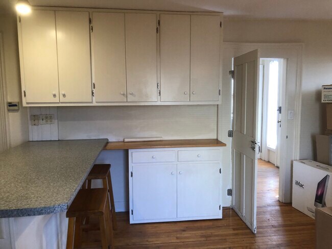 Cocina - 21 Seminary St