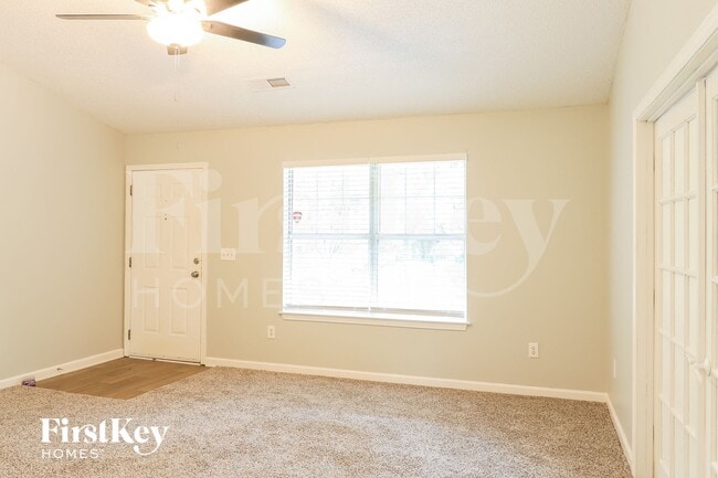 Building Photo - 1456 Chaseway Cir