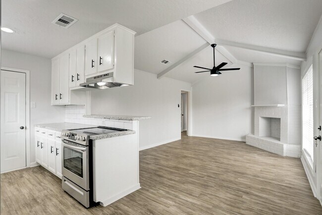 Foto del edificio - 5613 Armstrong