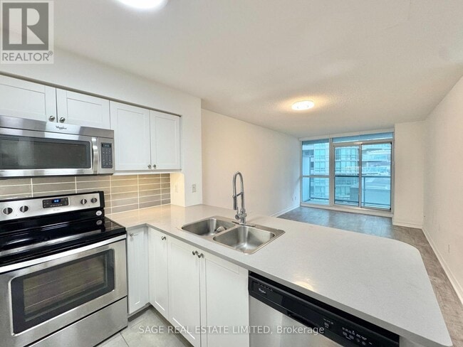 Photo du bâtiment - 25 Lower Simcoe St