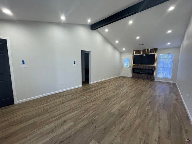 Building Photo - 101 Shamrock Ct