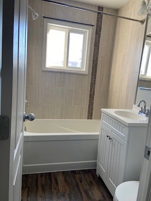 Building Photo - Four Elms Great Incentives- 2 months free with a 12 Month Lease