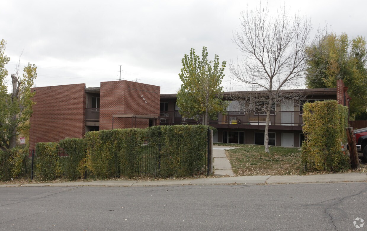 Primary Photo - 1255 Winona Ct