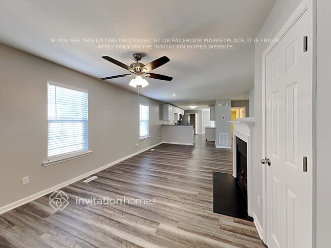 Building Photo - 1105 Kavkaz St