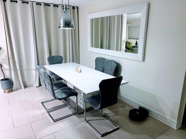 Building Photo - 7750 NW 42nd St