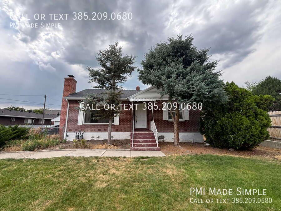 Primary Photo - 1926 S Columbia Ln
