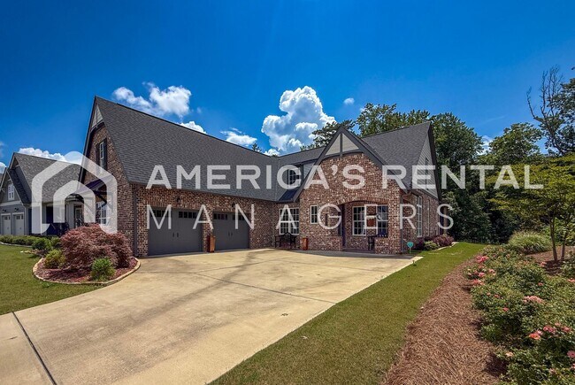 Foto del edificio - DEPOSIT PENDING!!! RARE FIND in Hoover for...