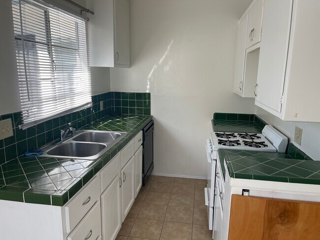 Building Photo - 67 El Nido Ave
