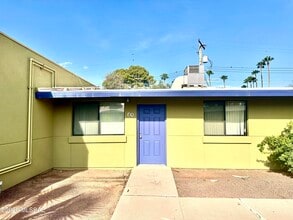 Building Photo - 350 N Silverbell Rd