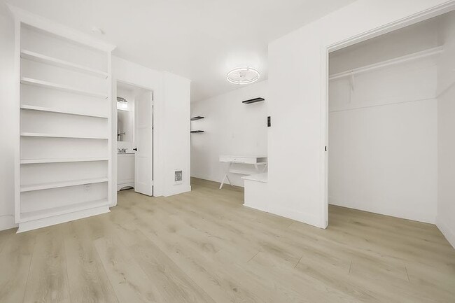 Building Photo - 731 Zanzibar Ct