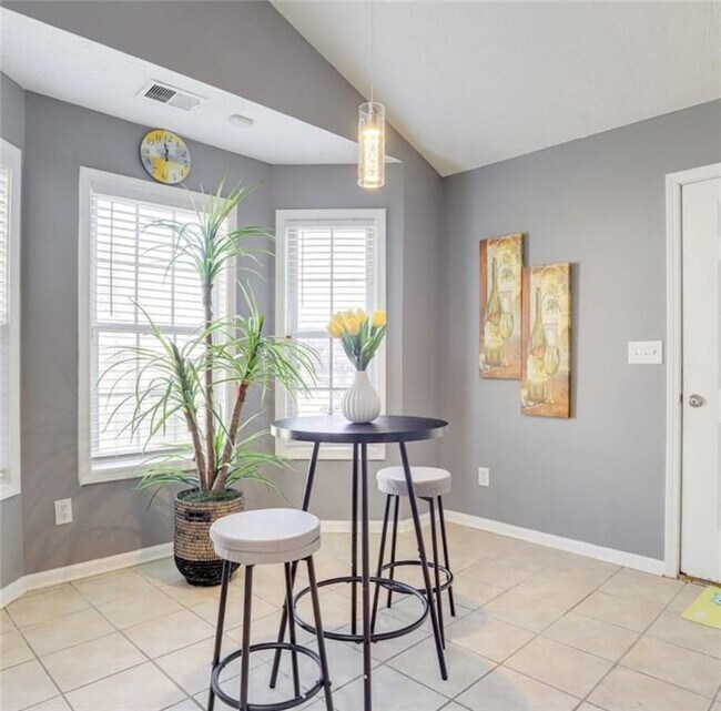 Building Photo - 1080 Rafington Dr