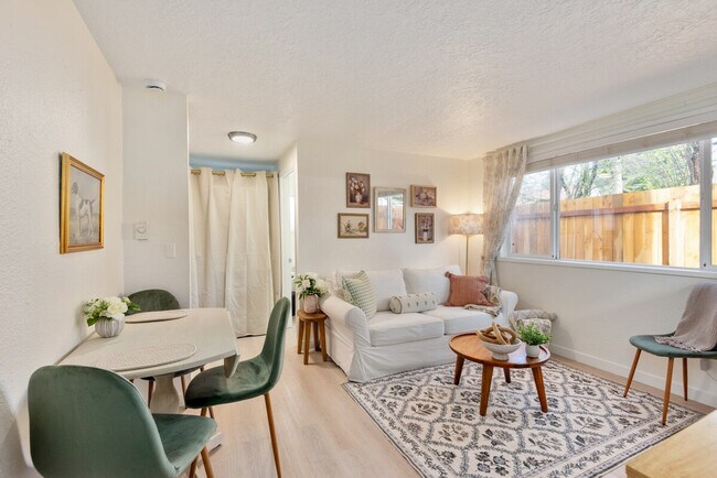 Foto del edificio - 838 SE Tacoma St